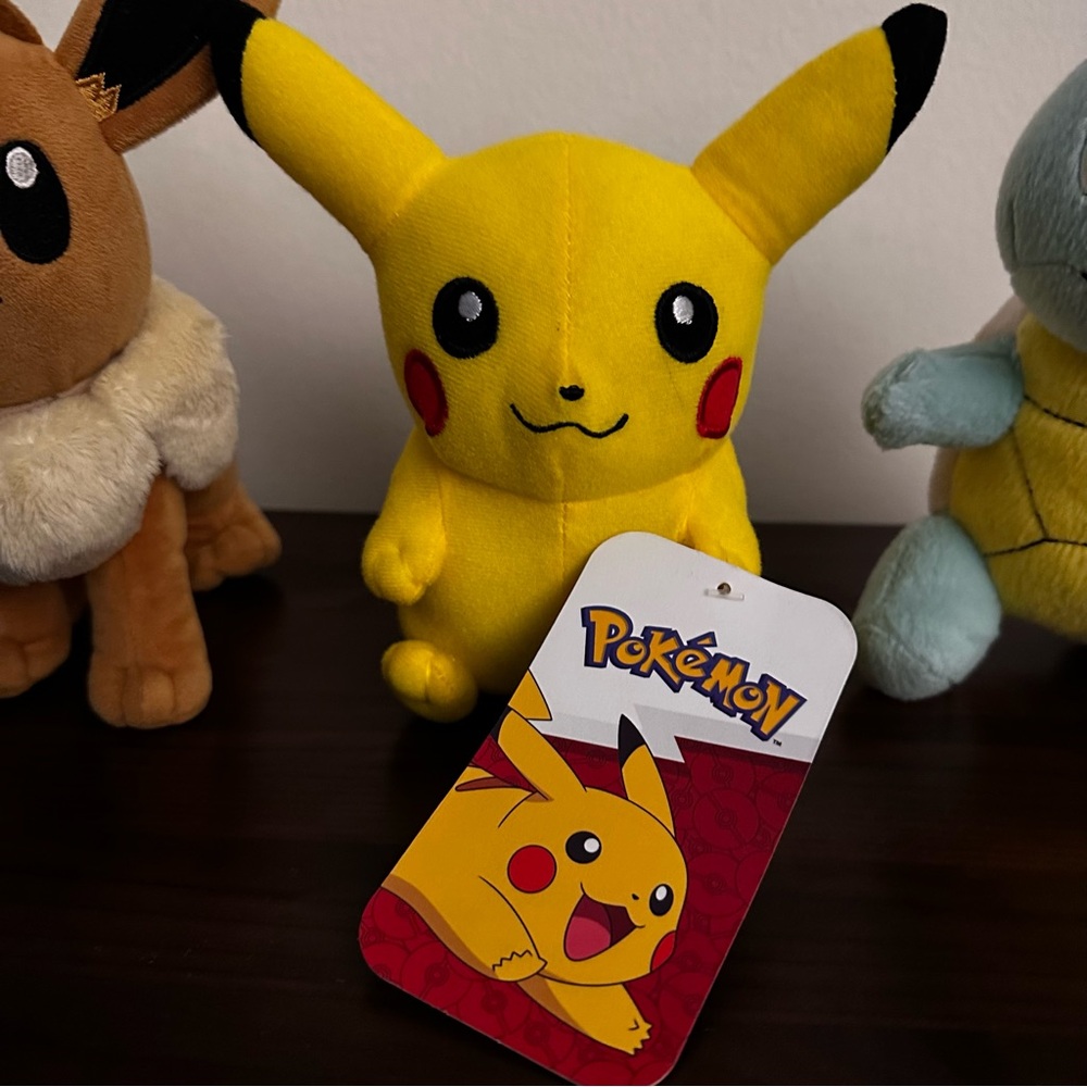 Pokemon Pikachu Small Plush Pikachu: NWT